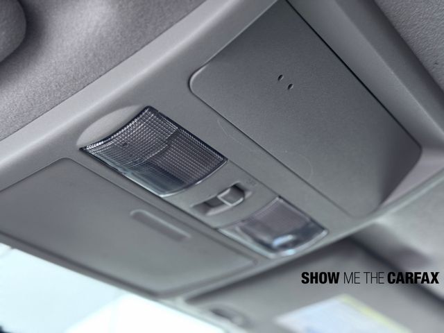 Vehicle image 25 of 37