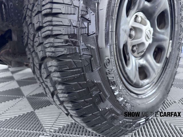 Vehicle image 10 of 37
