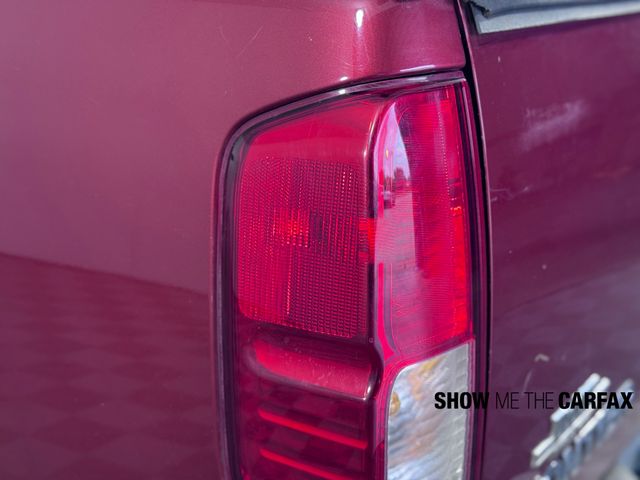 Vehicle image 33 of 37