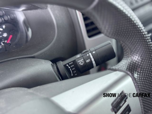 Vehicle image 27 of 37