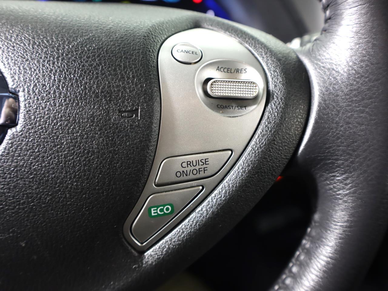 Vehicle image 14 of 41