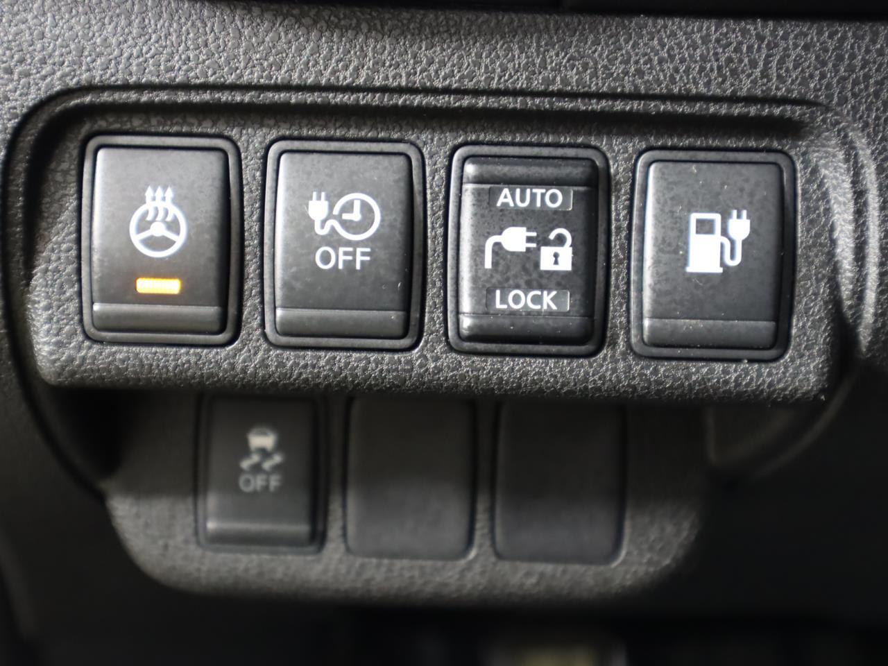 Vehicle image 11 of 41