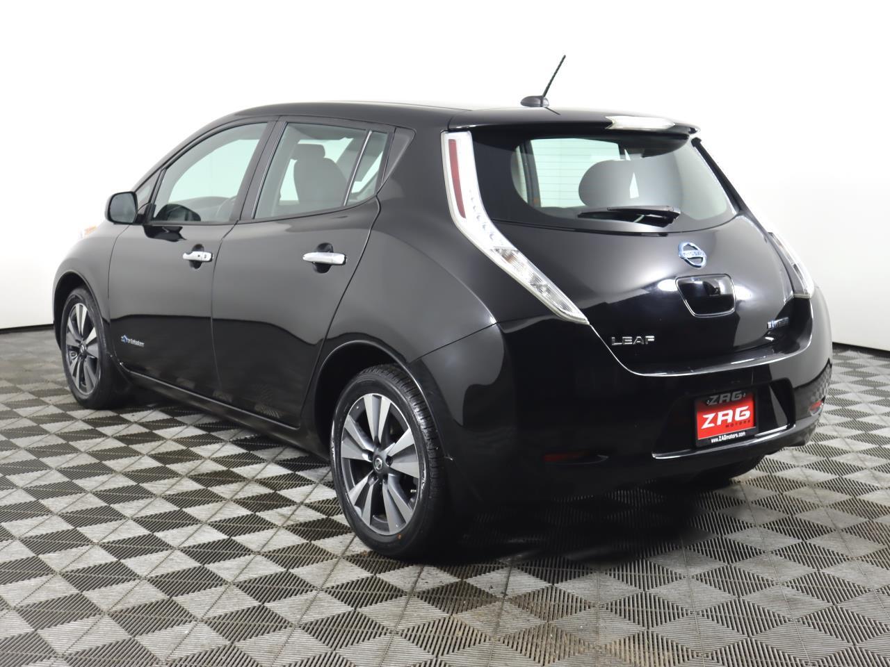 Vehicle image 7 of 41
