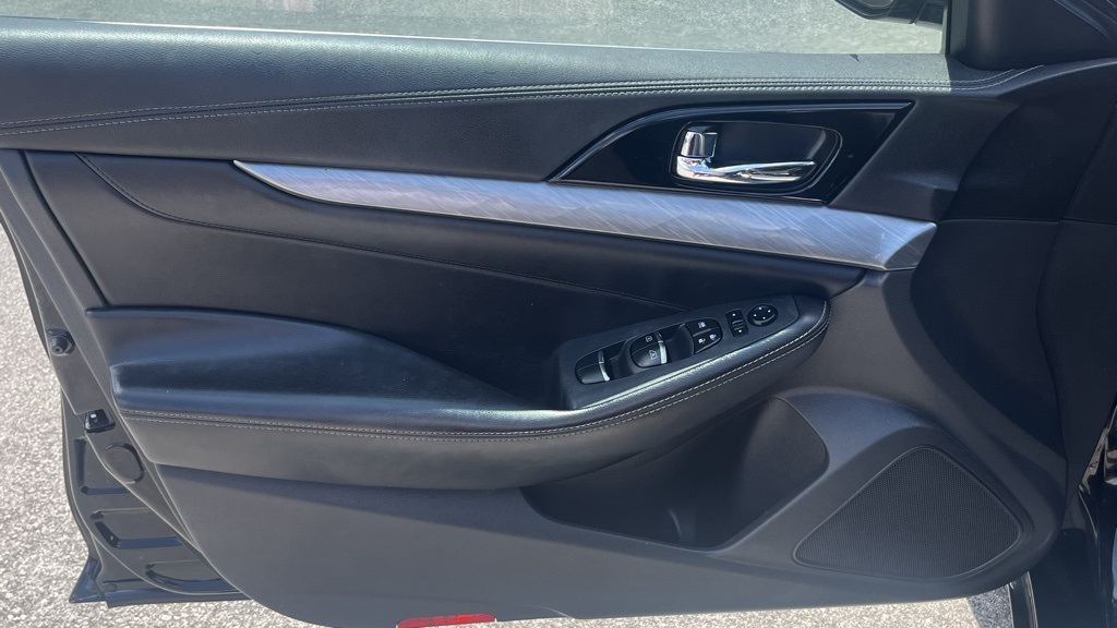 2016 Nissan Maxima 3.5 SV Image 14 of 20