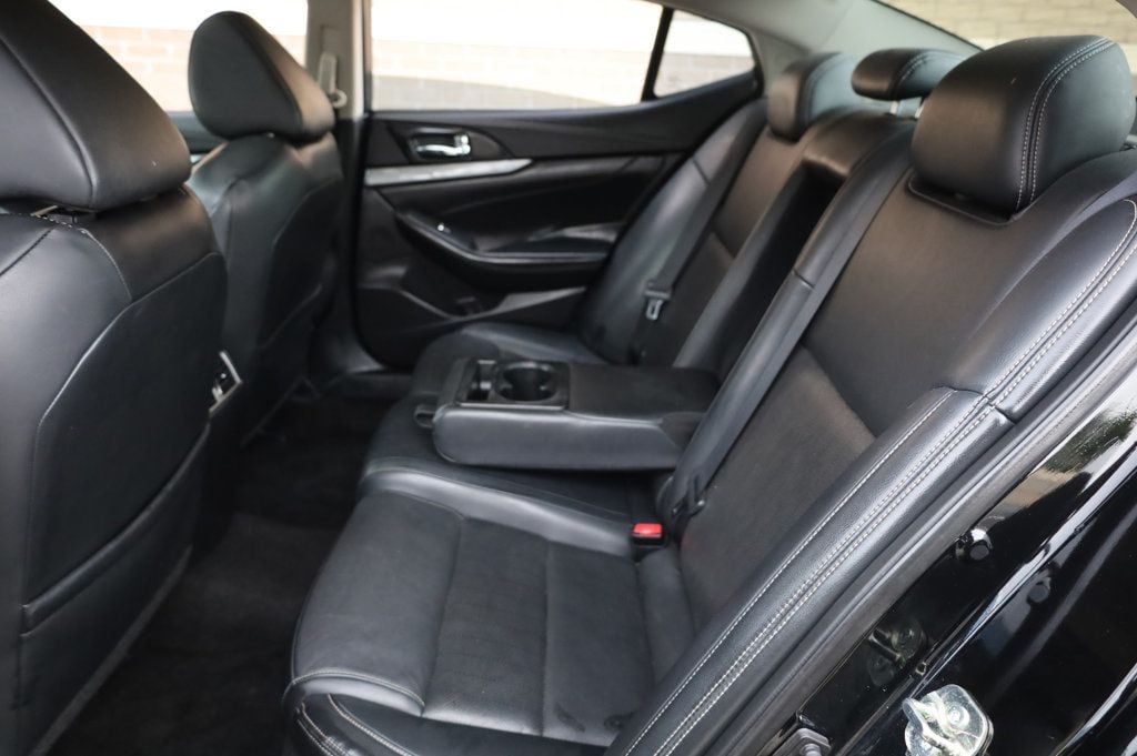 2016 Nissan Maxima 3.5 SL Image 18 of 44