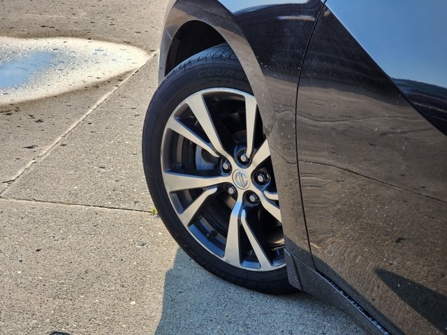 Vehicle image 11 of 29