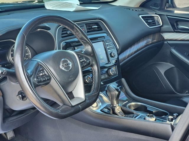 Vehicle image 16 of 29