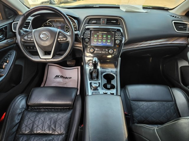 Vehicle image 17 of 29