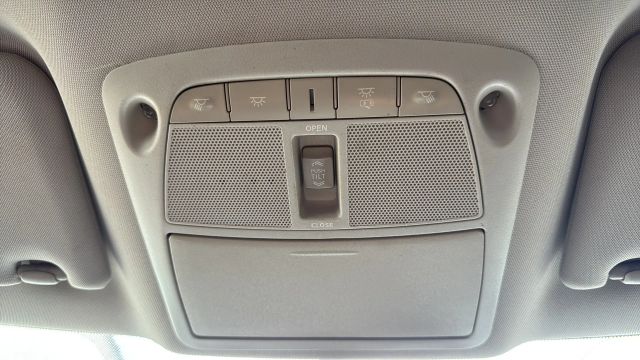 2016 Nissan Maxima 3.5 SL Image 17 of 26
