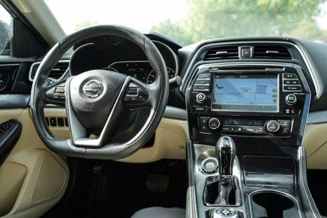 2016 Nissan Maxima 3.5 SV Image 14 of 22