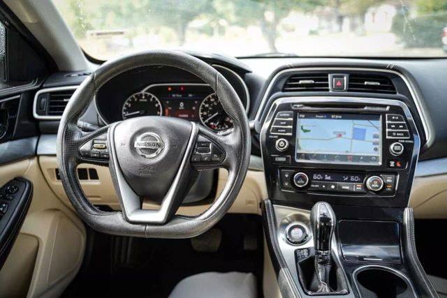 2016 Nissan Maxima 3.5 SV Image 13 of 22