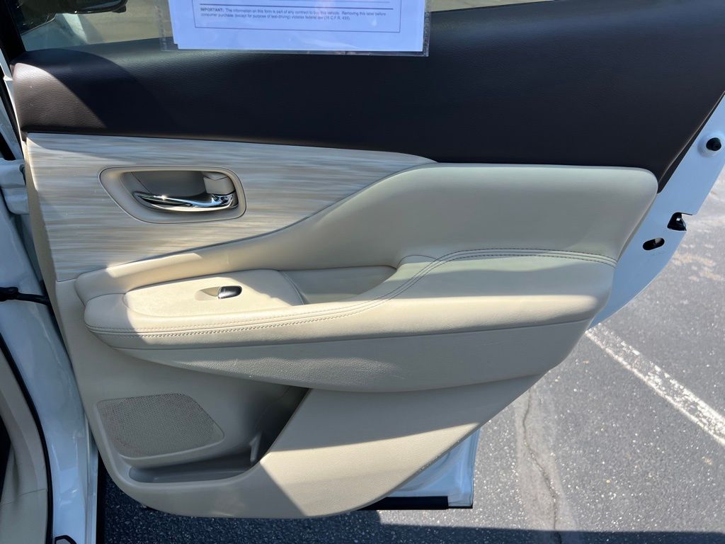 Vehicle image 26 of 55