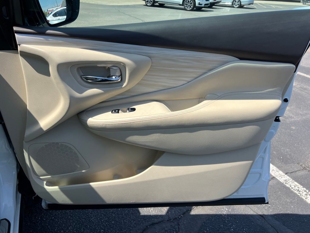 Vehicle image 30 of 55