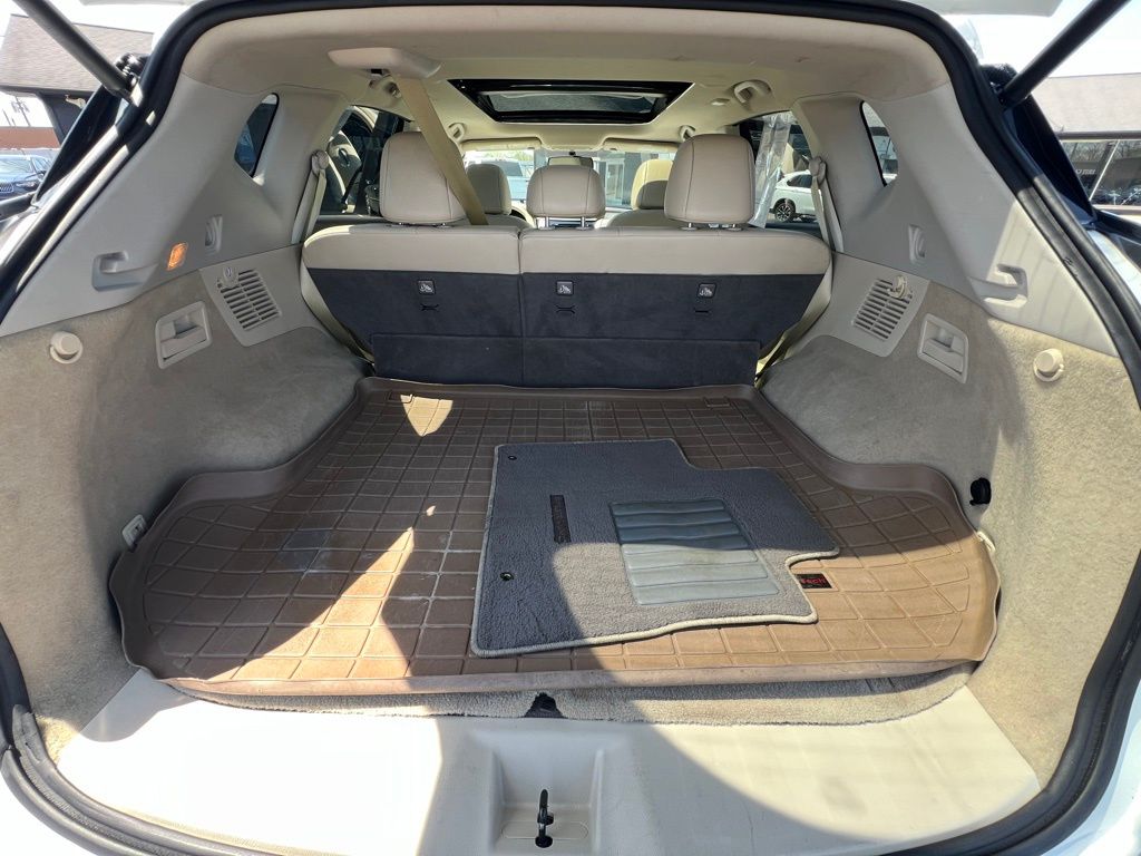 Vehicle image 23 of 55