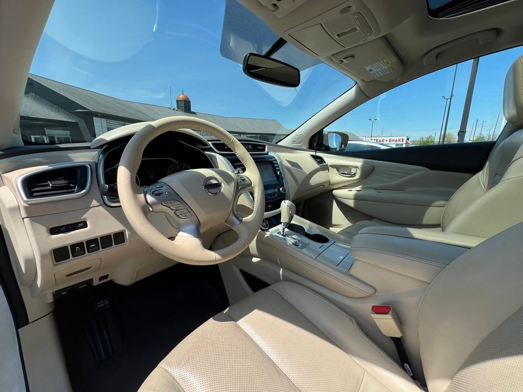 Vehicle image 15 of 55