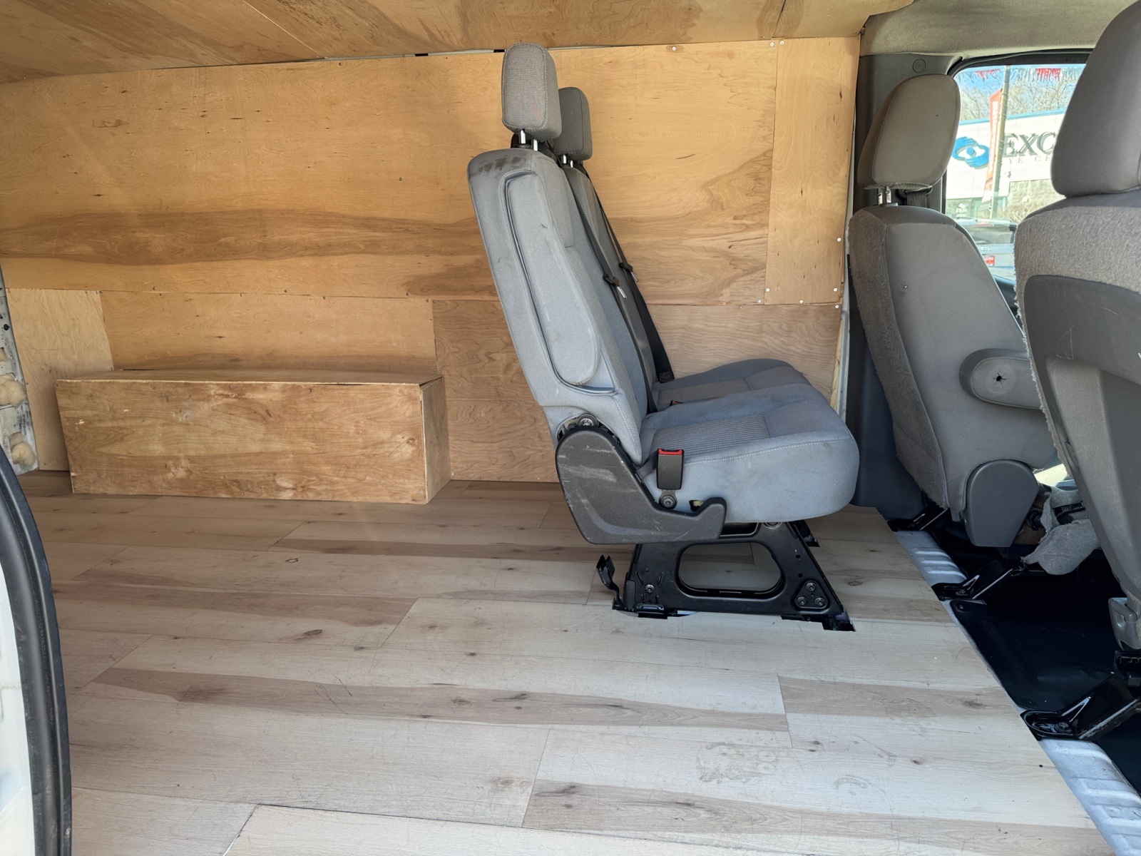 Vehicle image 18 of 35