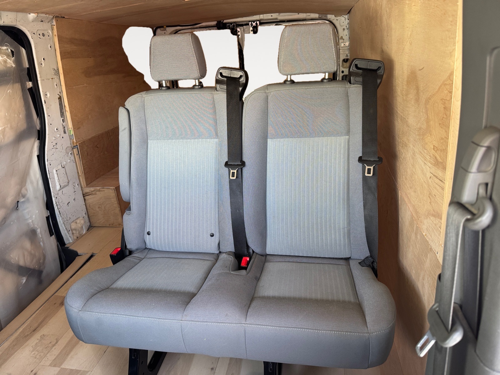 Vehicle image 13 of 35