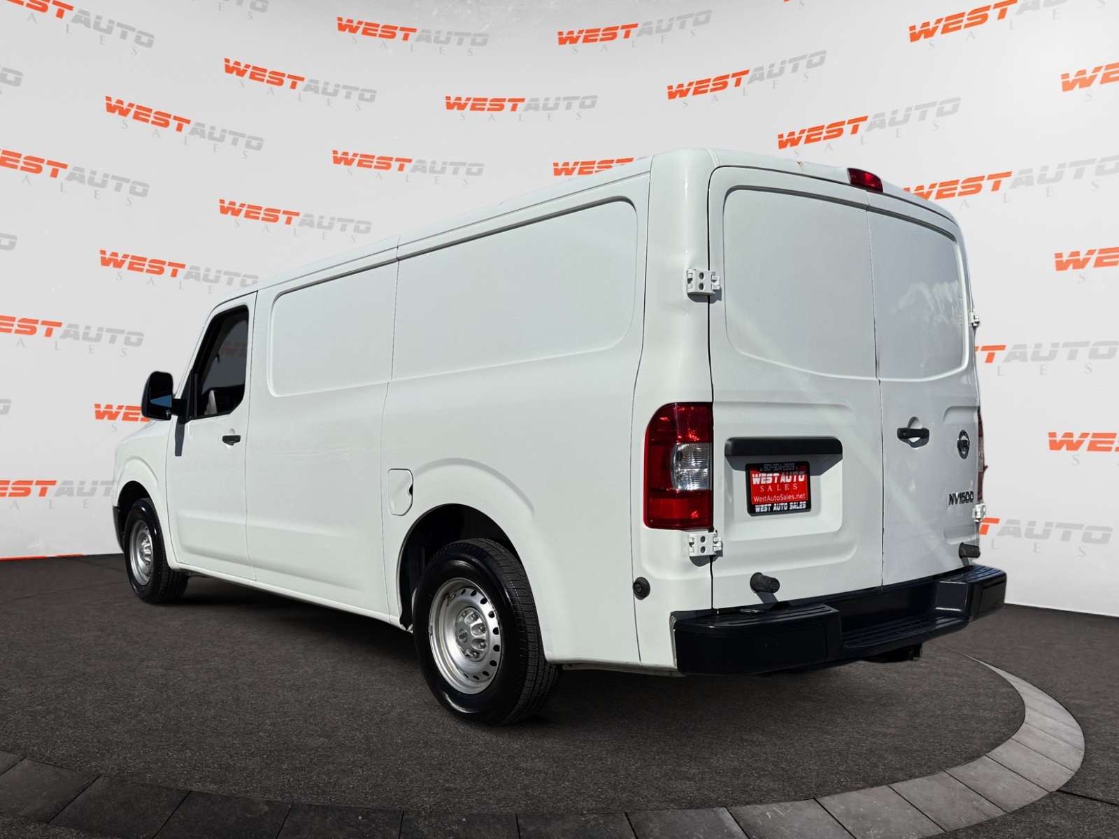 Vehicle image 7 of 35