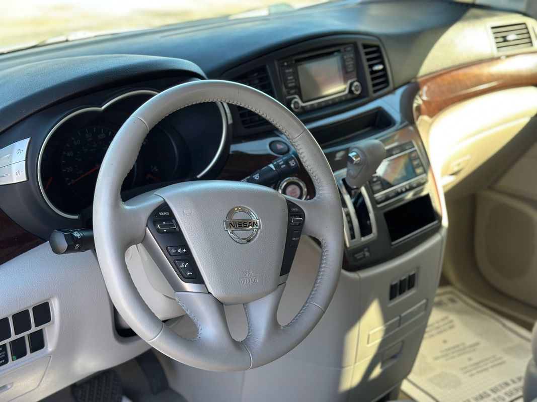 Vehicle image 8 of 28