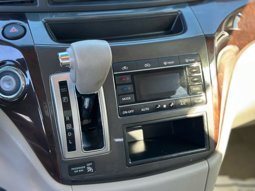 Vehicle image 16 of 28