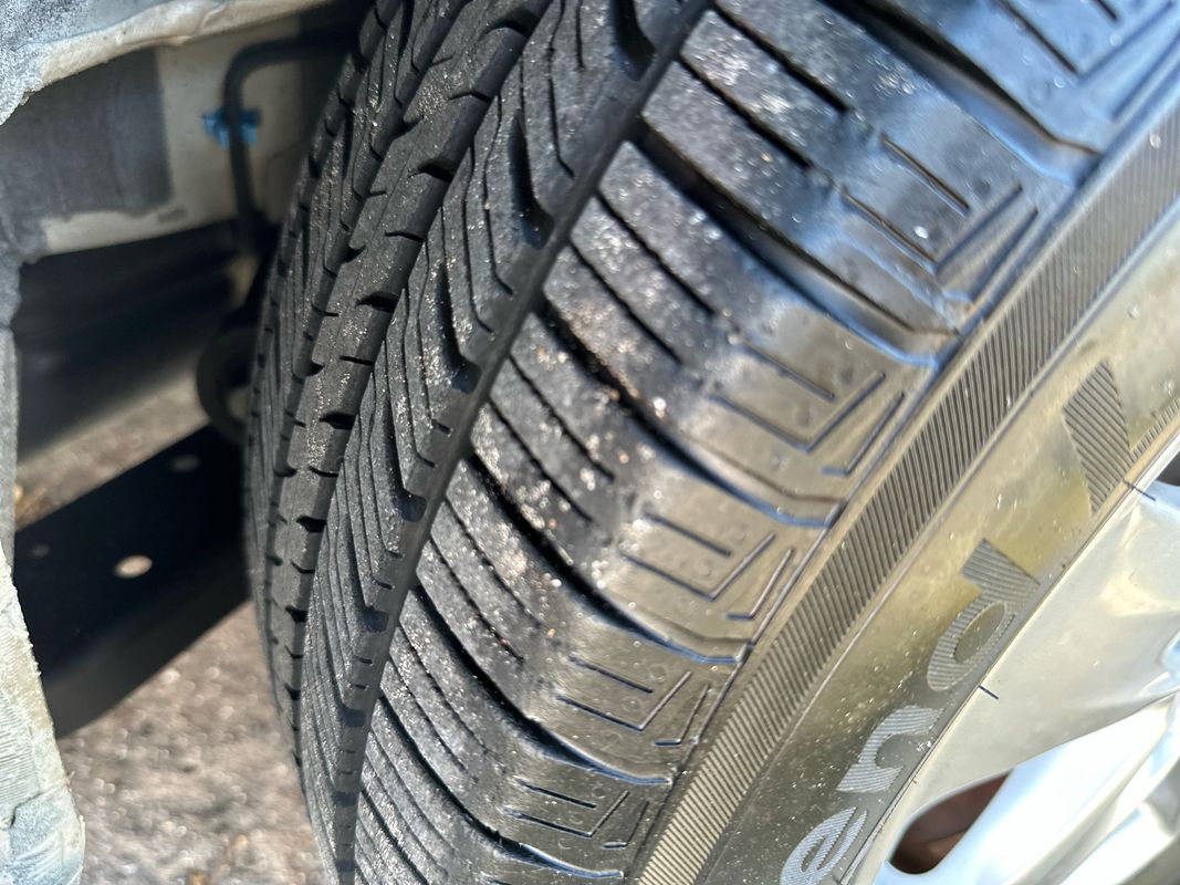 Vehicle image 25 of 28