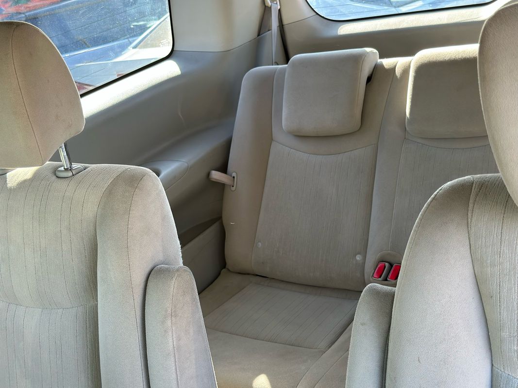 Vehicle image 12 of 28