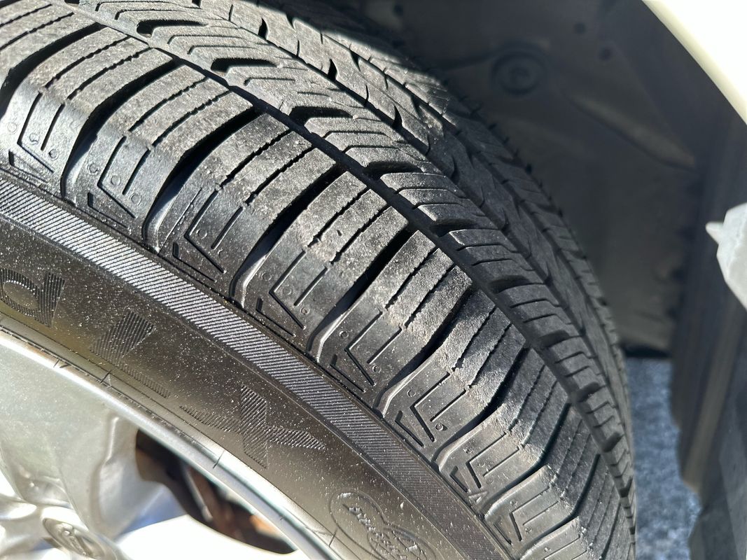 Vehicle image 27 of 28