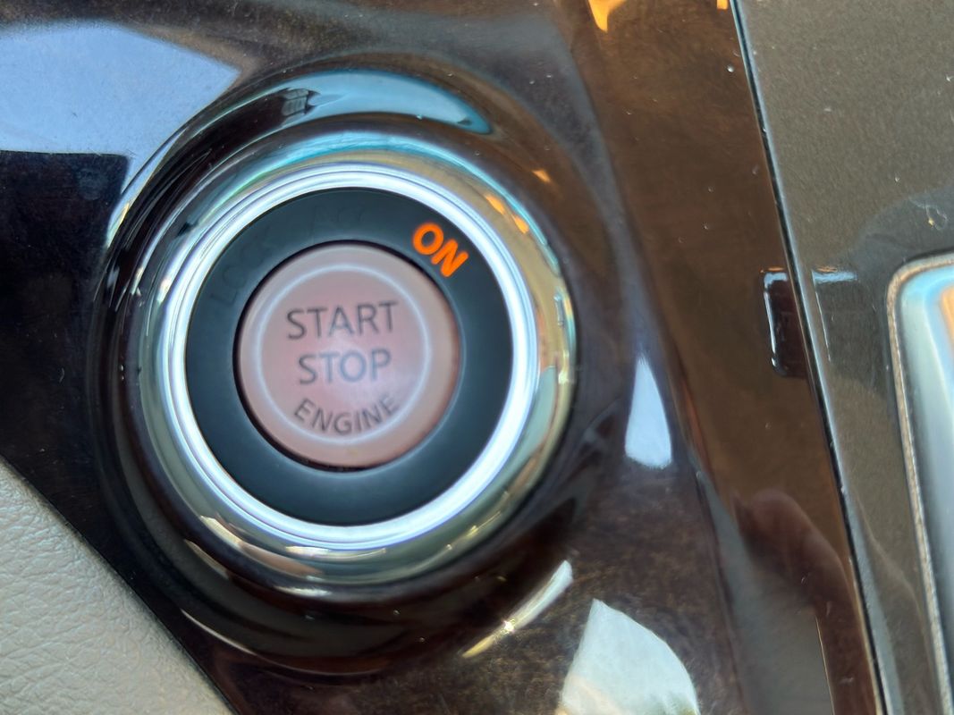 Vehicle image 18 of 28
