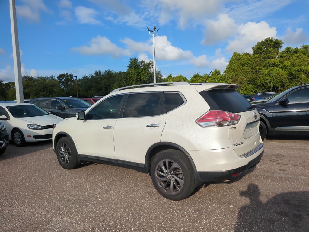 2016 Nissan Rogue SL Image 3 of 10