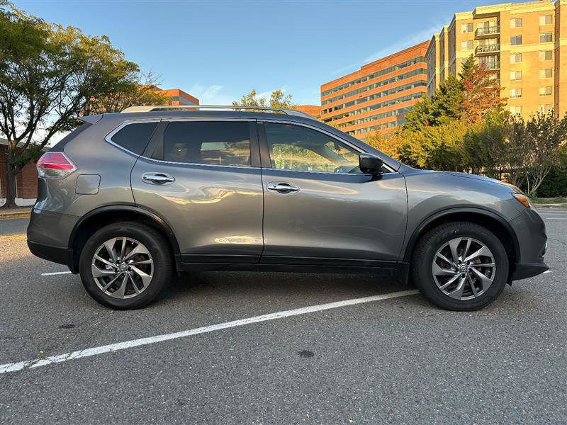 2016 Nissan Rogue SL Image 5 of 41