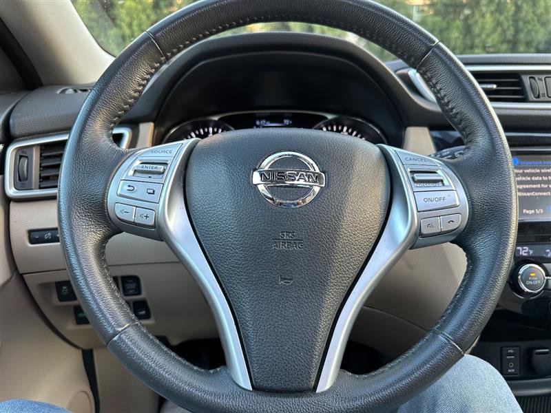 2016 Nissan Rogue SL Image 28 of 41