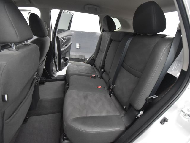 Vehicle image 27 of 48
