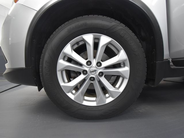 Vehicle image 17 of 48