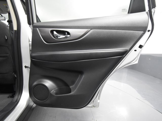 Vehicle image 36 of 48