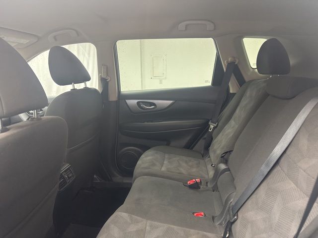 Vehicle image 10 of 21