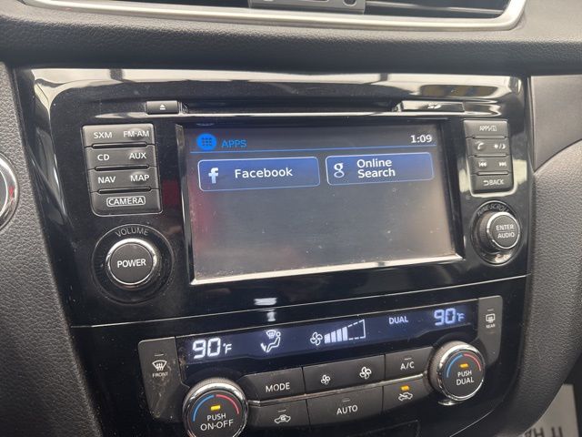 Vehicle image 18 of 21