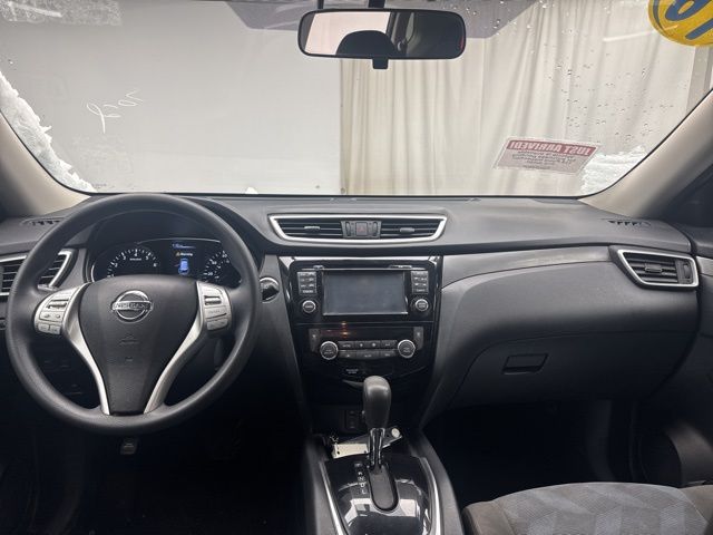 Vehicle image 11 of 21