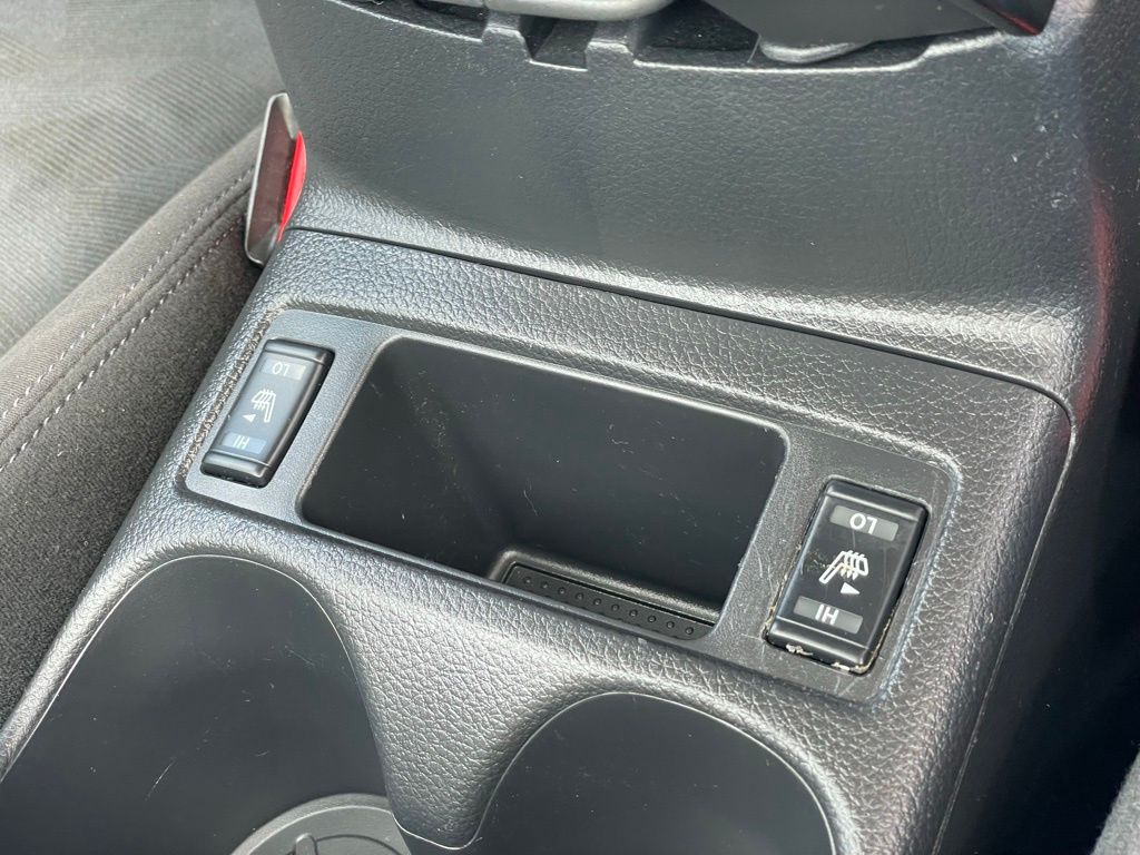 Vehicle image 22 of 31
