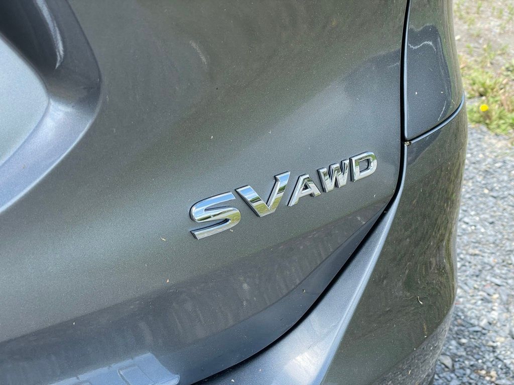 Vehicle image 28 of 31