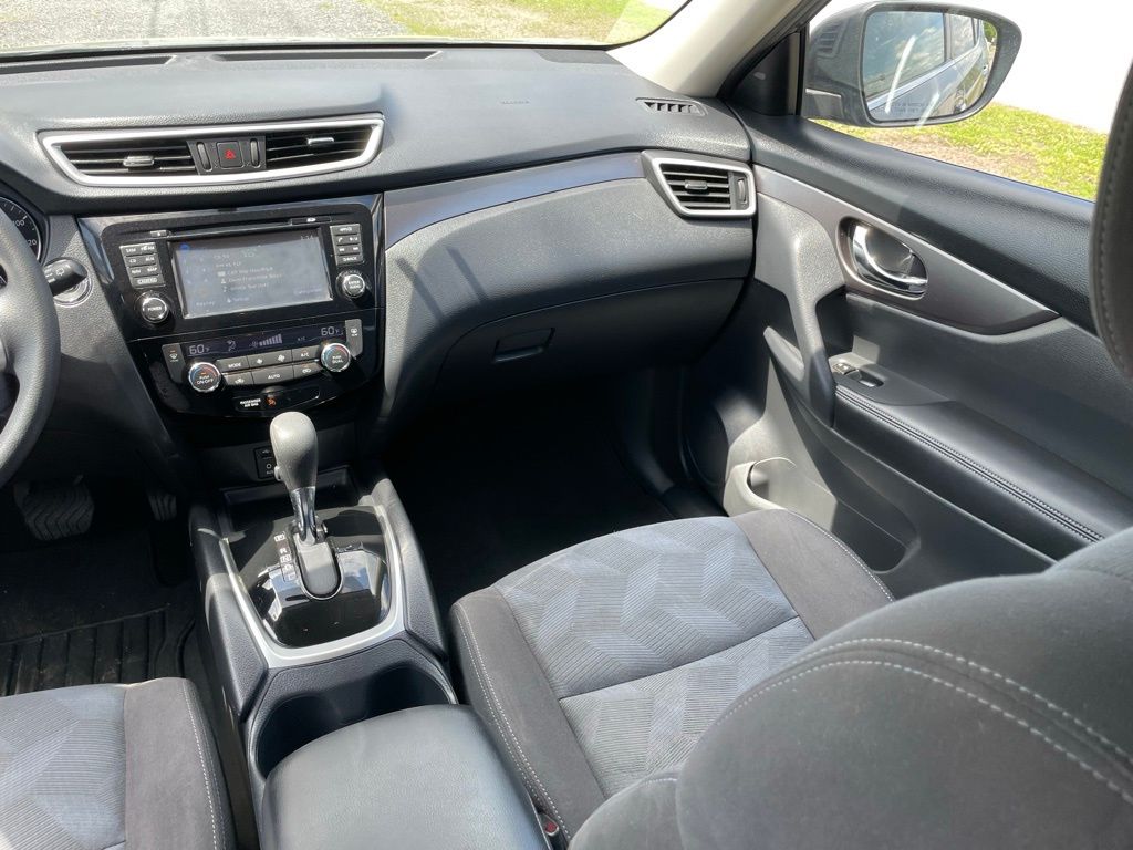 Vehicle image 9 of 31