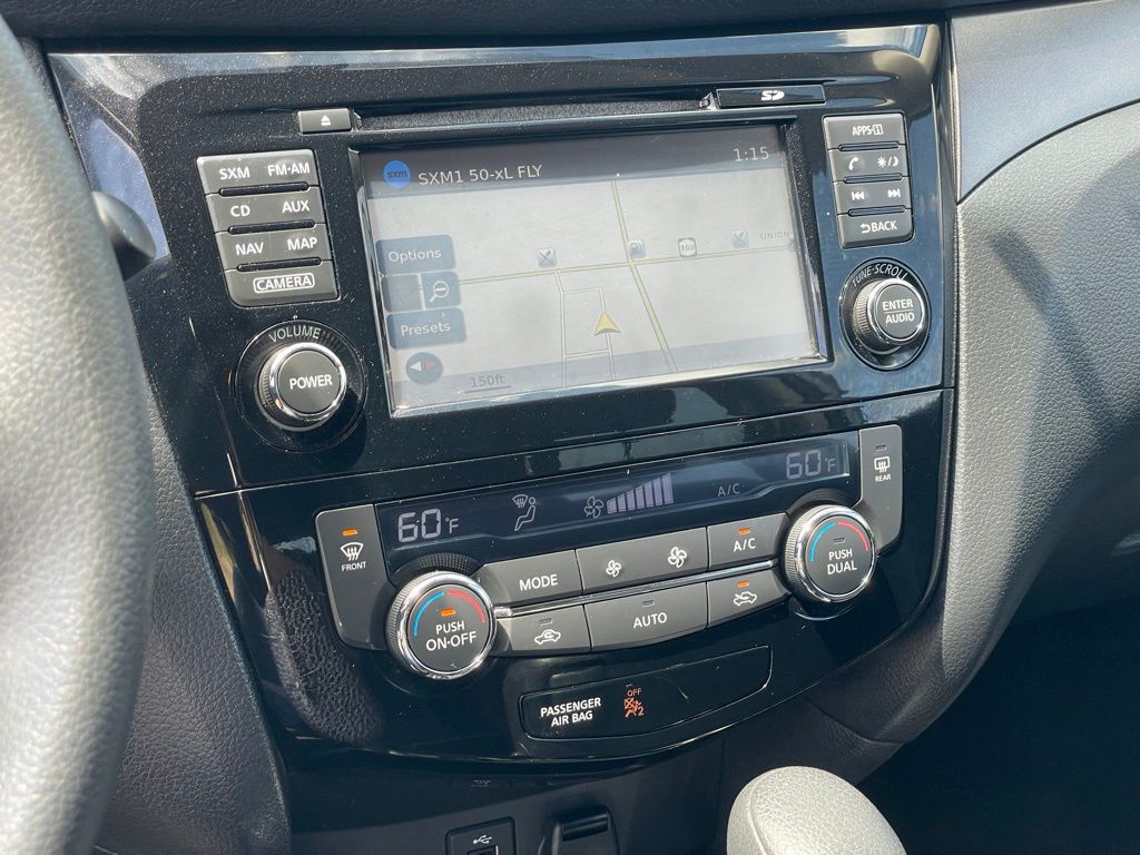 Vehicle image 17 of 31