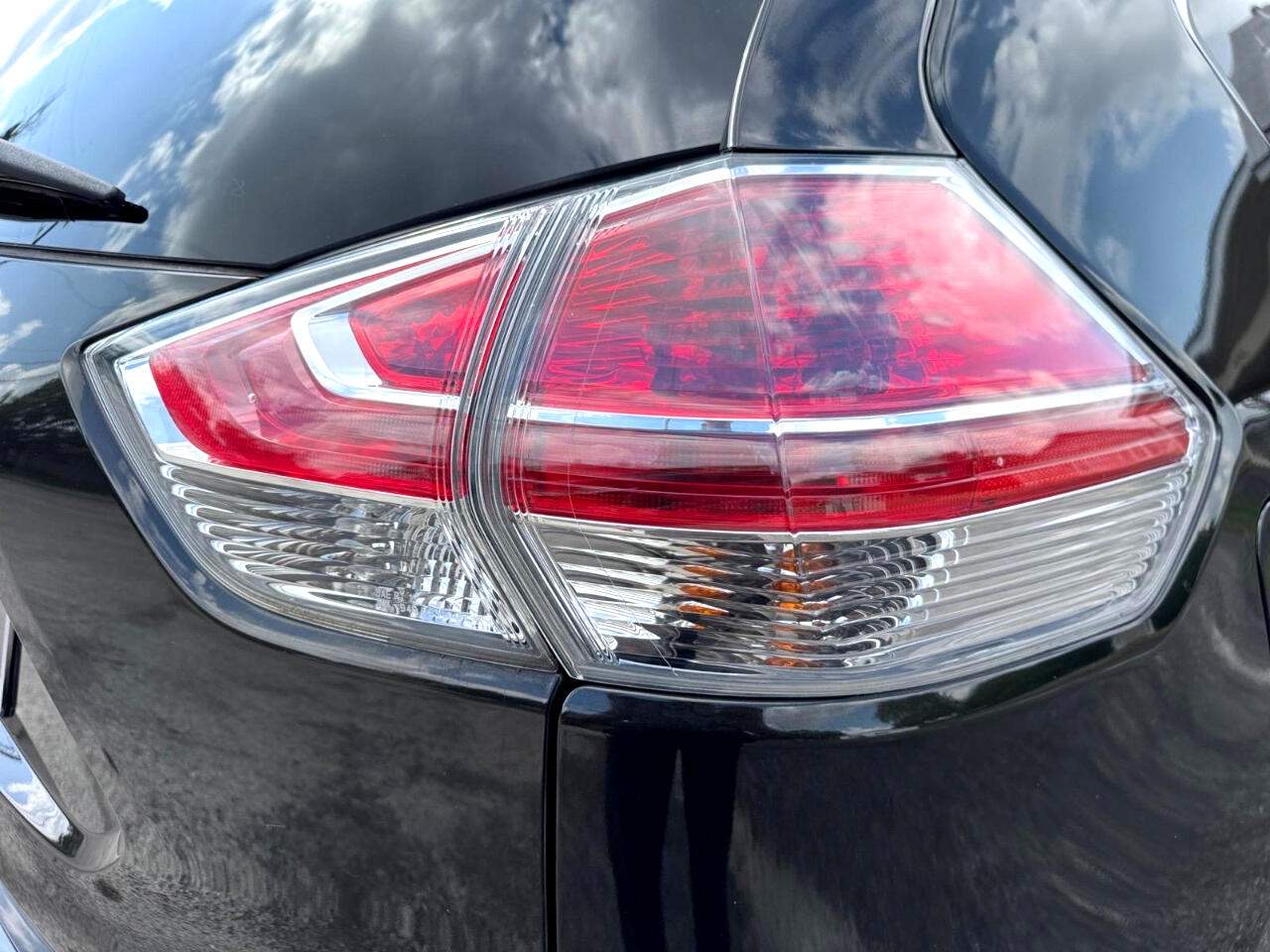Vehicle image 13 of 39