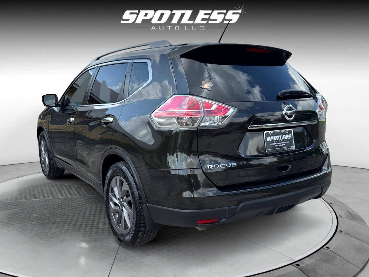 Vehicle image 8 of 39