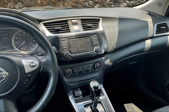 Vehicle image 15 of 32