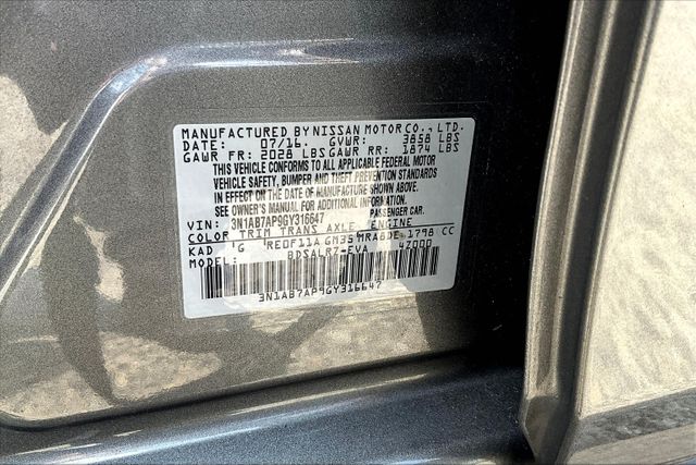 Vehicle image 29 of 32