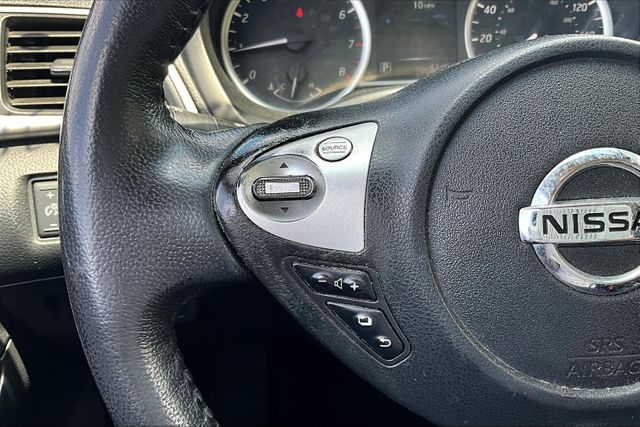 Vehicle image 18 of 32