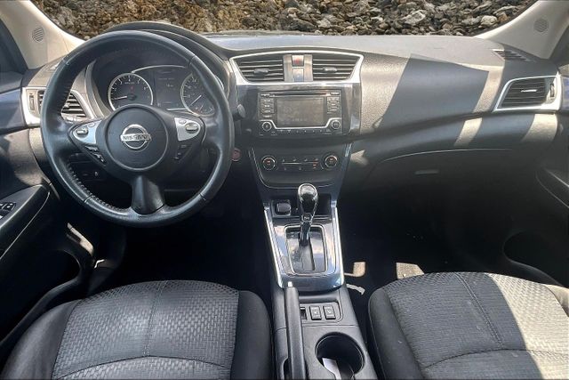 Vehicle image 16 of 32