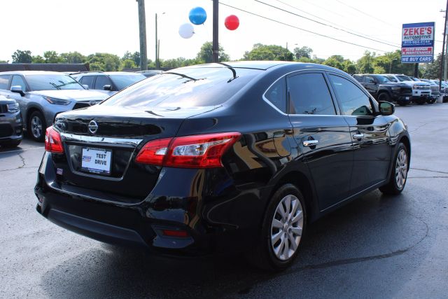 Vehicle image 4 of 30