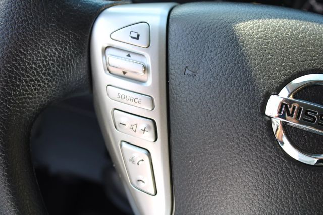 Vehicle image 25 of 30