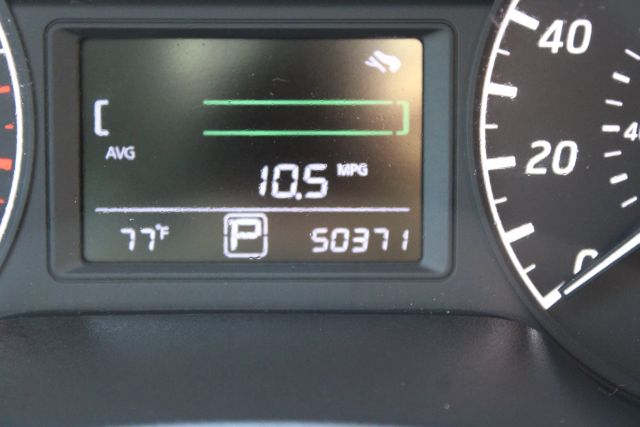 Vehicle image 21 of 30